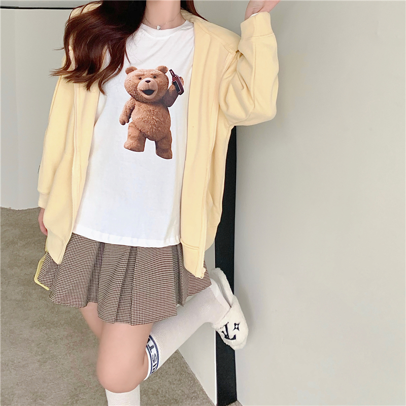 베어 티셔츠와 솔리드 지퍼 후드 재킷